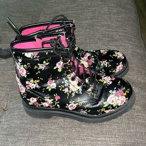 Flower boots